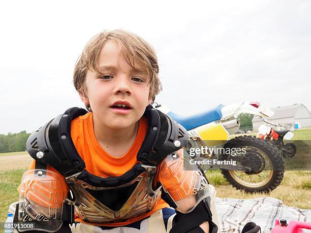 giovane motocross dude - motocross foto e immagini stock