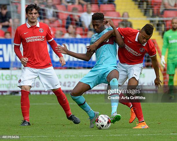 Reece Oxford of West Ham United in action during the pre season friendly between Charlton Athletic and West Ham United at The Valley on July 25, 2015...
