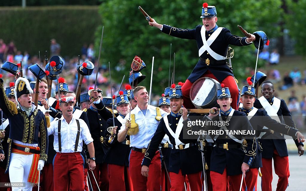 FRANCE-MILITARY-DEFENCE-SCHOOL