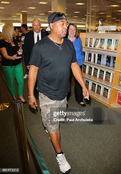 Chuck Rapper Man Plans God Laughs Photos and Premium High Res Pictures - Getty Images