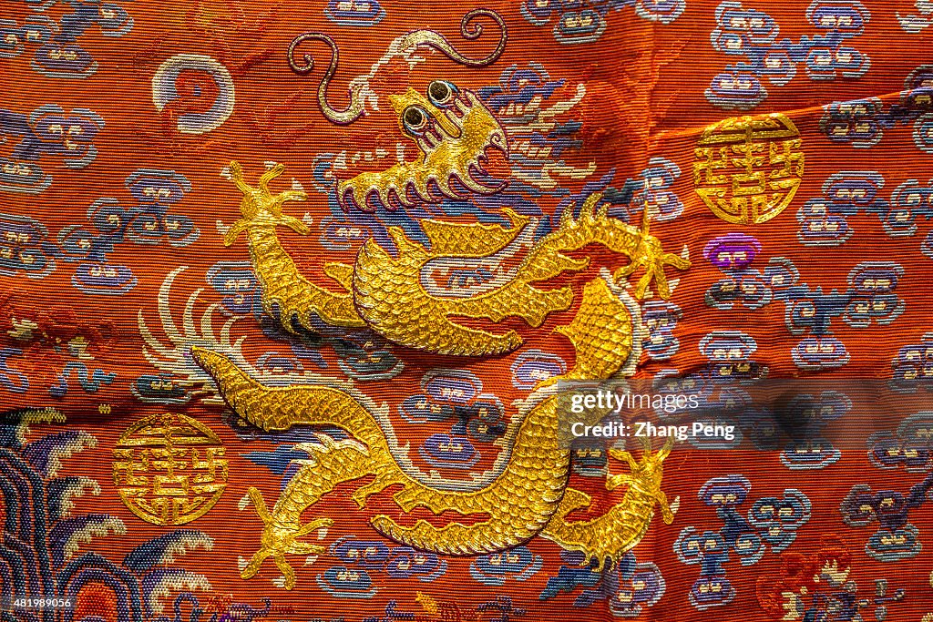 Dragon patterns on the costumes of emperors and empresses...