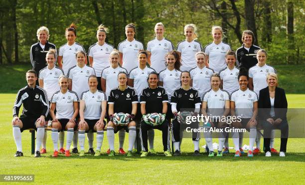 Head coach Silvia Neid, Nadine Kefller, Anja Mittag, Lena Lotzen, Alexandra Popp, Kathrin Hendrich, Tabea Kemme, assistant coach Ulrike Ballweg,...