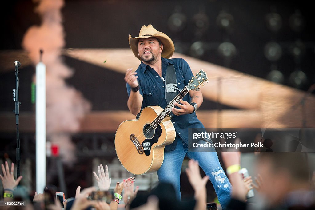 Kenny Chesney's The Big Revival Tour & Jason Aldean's Burn It Down 2015