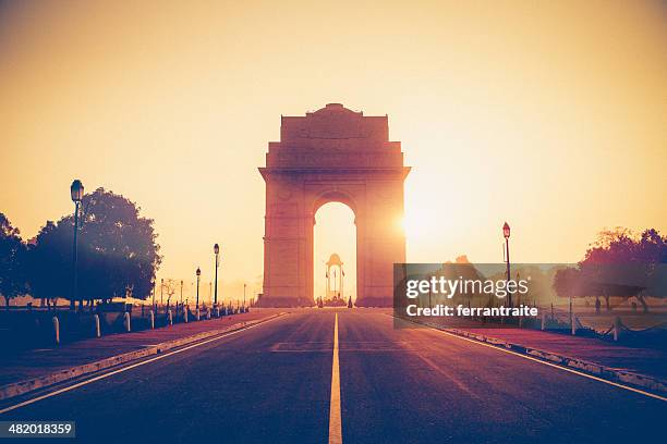 puerta de nueva delhi, india - india gate fotografías e imágenes de stock