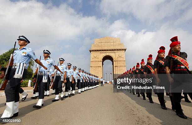 Defence personnel pay tribute to Kargil martyrs on the occasion of 16th Anniversary of the Kargil War or Kargil Vijay Diwas at Amar Jawan Jyoti,...