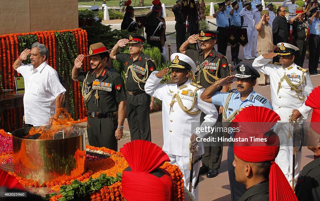 India Pays Tribute To Martyrs On 16th Anniversary Of The Kargil War