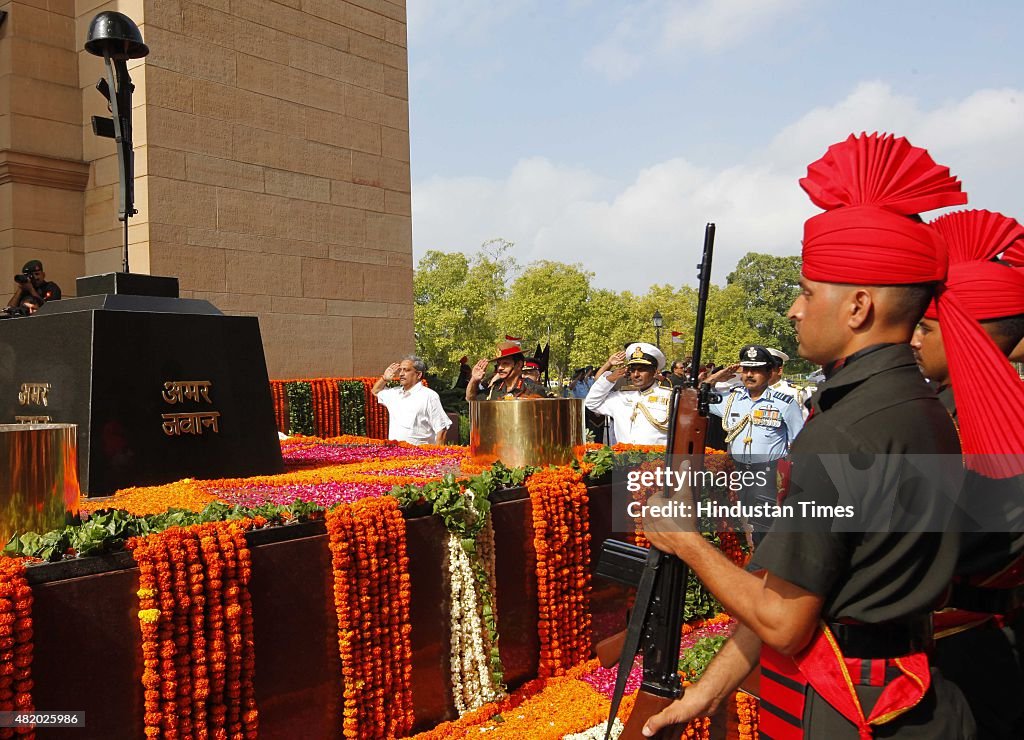 India Pays Tribute To Martyrs On 16th Anniversary Of The Kargil War