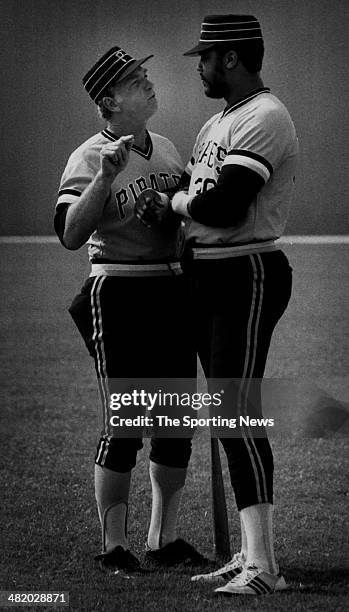 Manager Chuck Tanner and Dave Parker of the Pittsburgh Pirates talk circa 1970s.