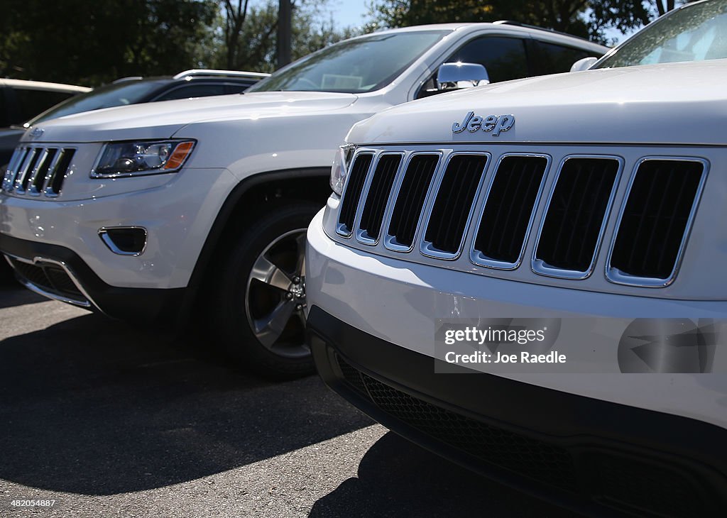 Chrysler Issues Recall On 850,000 Sport Utility Vehicles