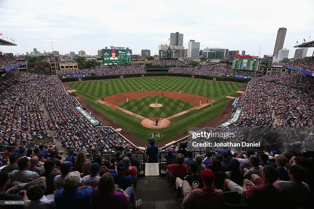 Philadelphia Phillies v Chicago Cubs