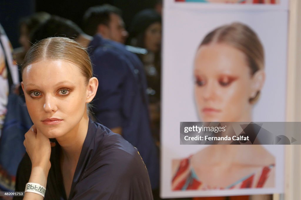 Agua de Coco por Liana Thomaz -Backstage - Sao Paulo Fashion Week Summer 2014/2015
