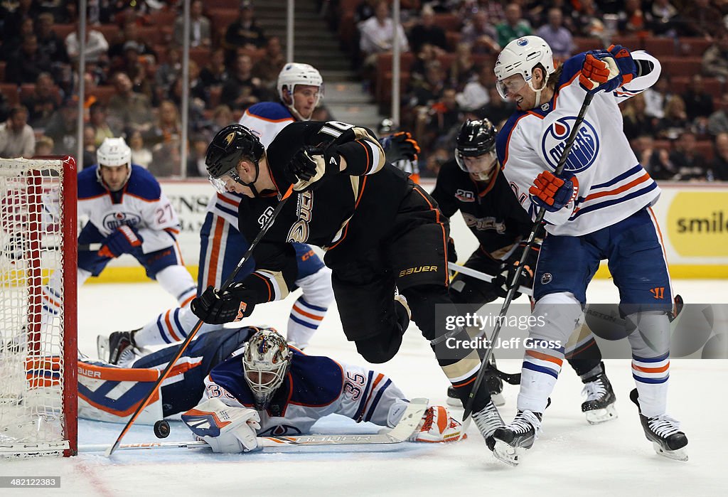 Edmonton Oilers v Anaheim Ducks