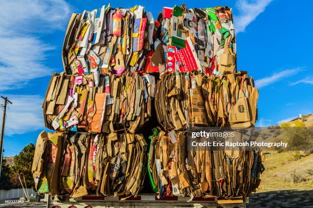 Compressed recycling on truck