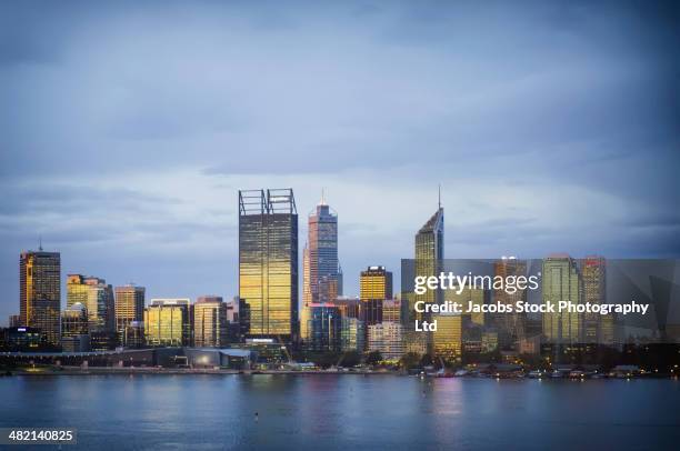 city skyline, perth, western australia, australia - perth skyline stock pictures, royalty-free photos & images