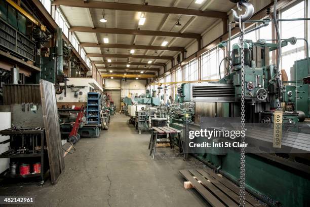 Machinery In Metal Shop, Stock-Foto