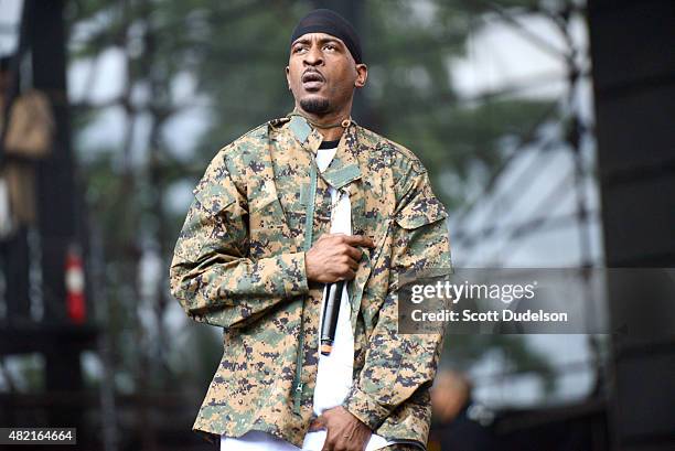 Rapper Rakim performs onstage at Irvine Meadows Amphitheatre on July 18, 2015 in Irvine, California.