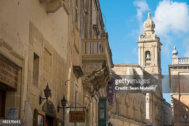 triq villegaignon, mdina, malta - sean malyon stock pictures, royalty-free photos & images