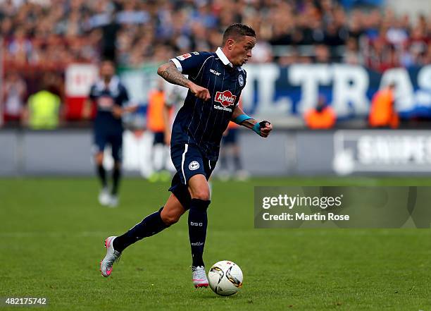 Christian Mueller of Bielefeld runs with the ball during the second Bundesliga match between FC St. Pauli and Arminia Bielefeld at Millerntor Stadium...
