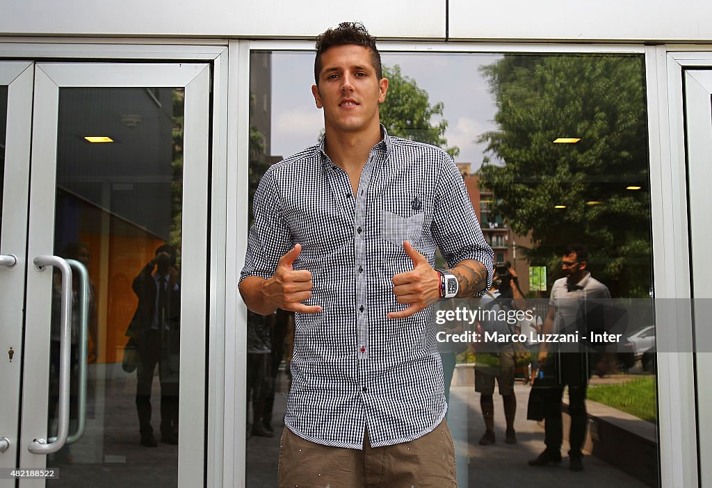 FC Internazionale New Signing People: Stevan Jovetic Attends Medicals