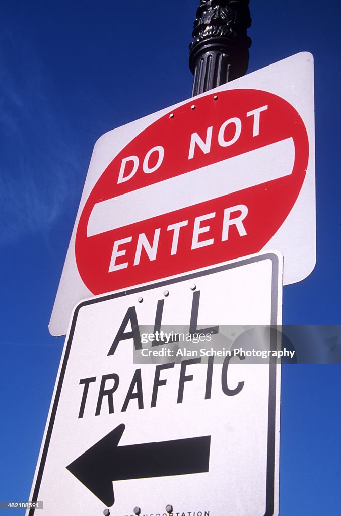 Do Not Enter and All Traffic signage