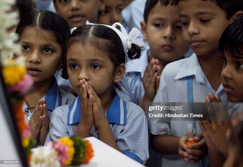 Nation Pays Tribute To former President Abdul Kalam, Dies At 83 In Shillong