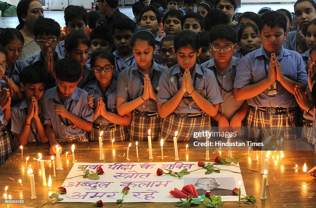 Nation Pays Tribute To former President Abdul Kalam, Dies At 83 In Shillong