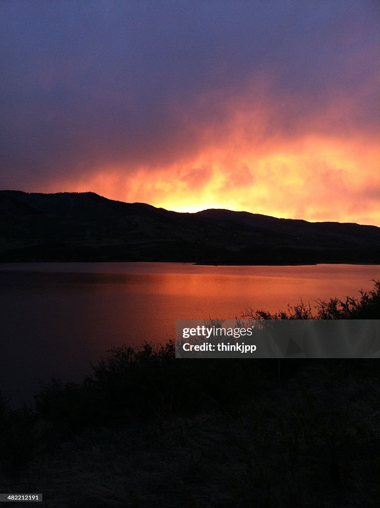 Colorado, EUA, Condado de Larimer, Fort Collins, pôr-do-sol