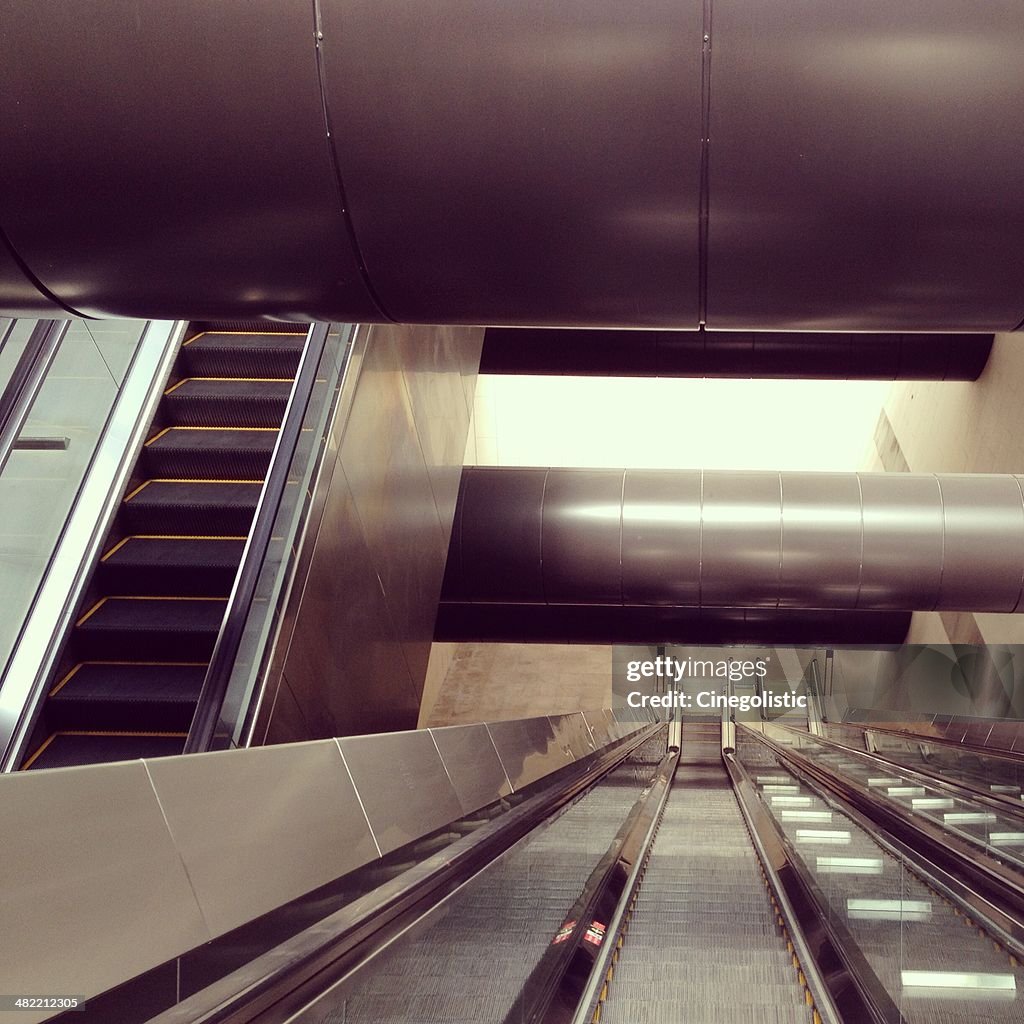 Singapore, Escalators