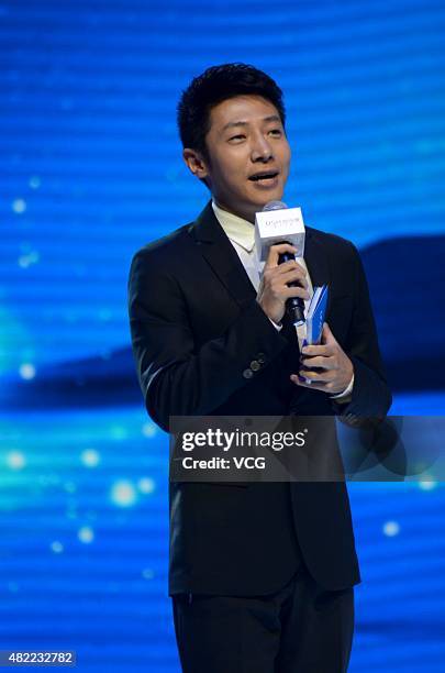 Sam Beining Back Beining Photos and Premium High Res Pictures - Getty Images