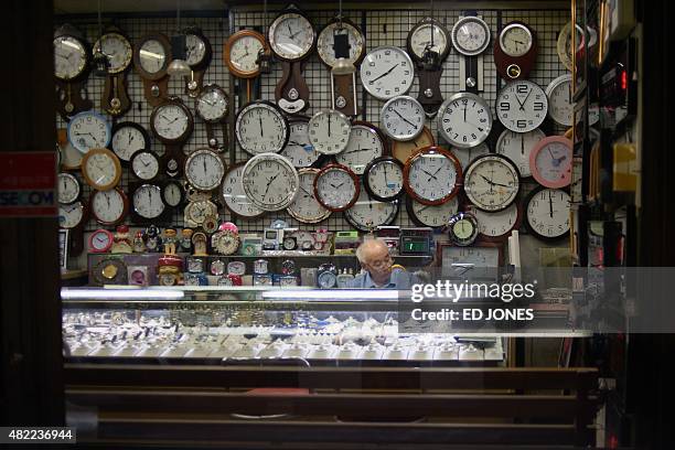 Clock Members 159 Seoul Clock Stock Photos, High-Res Pictures, and Images - Getty Images
