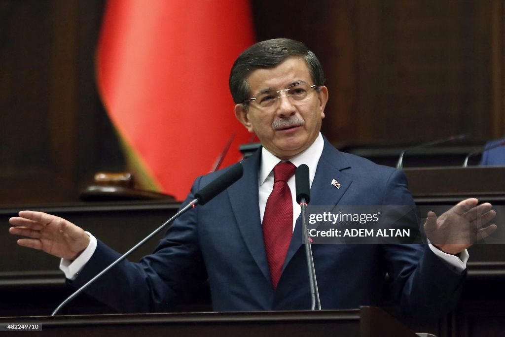 TURKEY-POLITICS-GOVERNMENT-PARLIAMENT-SYRIA-CONFLICT-KURD