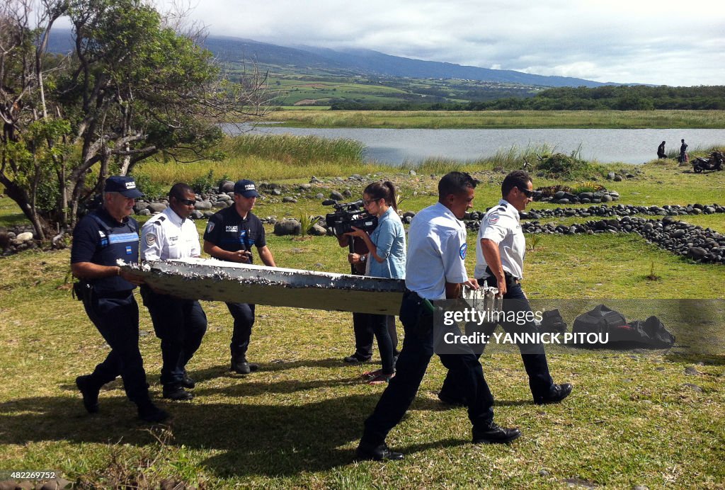 TOPSHOT-AUSTRALIA-MALAYSIA-CHINA-AVIATION-MH370-ACCIDENT