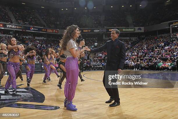 Sacramento Kings owner Vivek Ranadive and his daughter, Anjali Ranadive, entertain the fans during halftime of the Los Angeles Lakers against the...