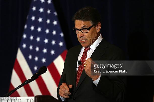 Former Texas Governor and Republican presidential candidate Rick Perry speaks at the Yale Club on July 29, 2015 in New York City. The GOP...