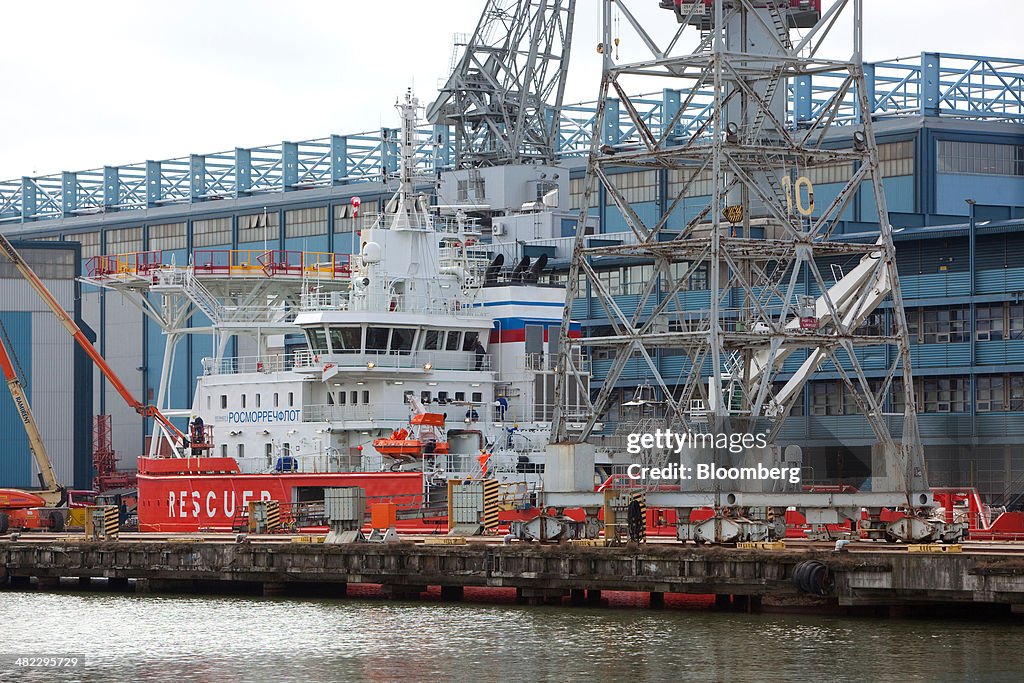 Aboard The World's First "Oblique" Icebreaker MV Baltika