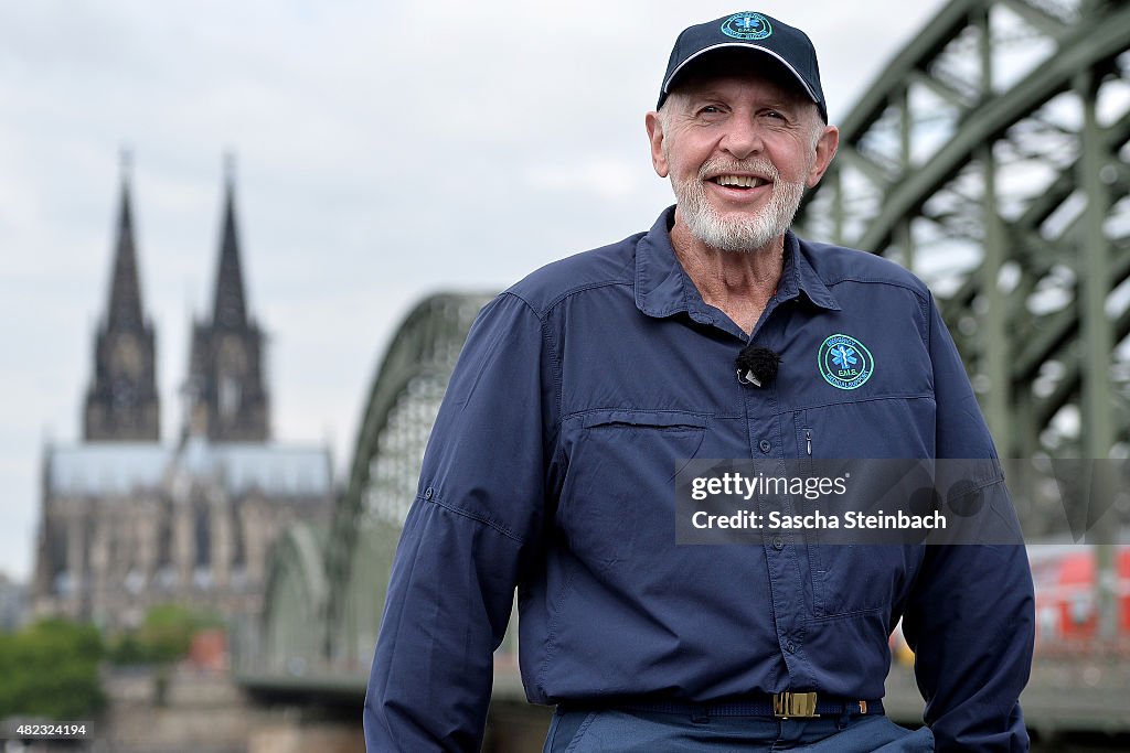 'Ich bin ein Star - lasst mich wieder rein!' - Photo Call With Dr. Bob