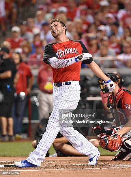 National League All-Star Kris Bryant of the Chicago Cubs bats duriing the Gillette Home Run Derby presented by Head & Shoulders at the Great American...