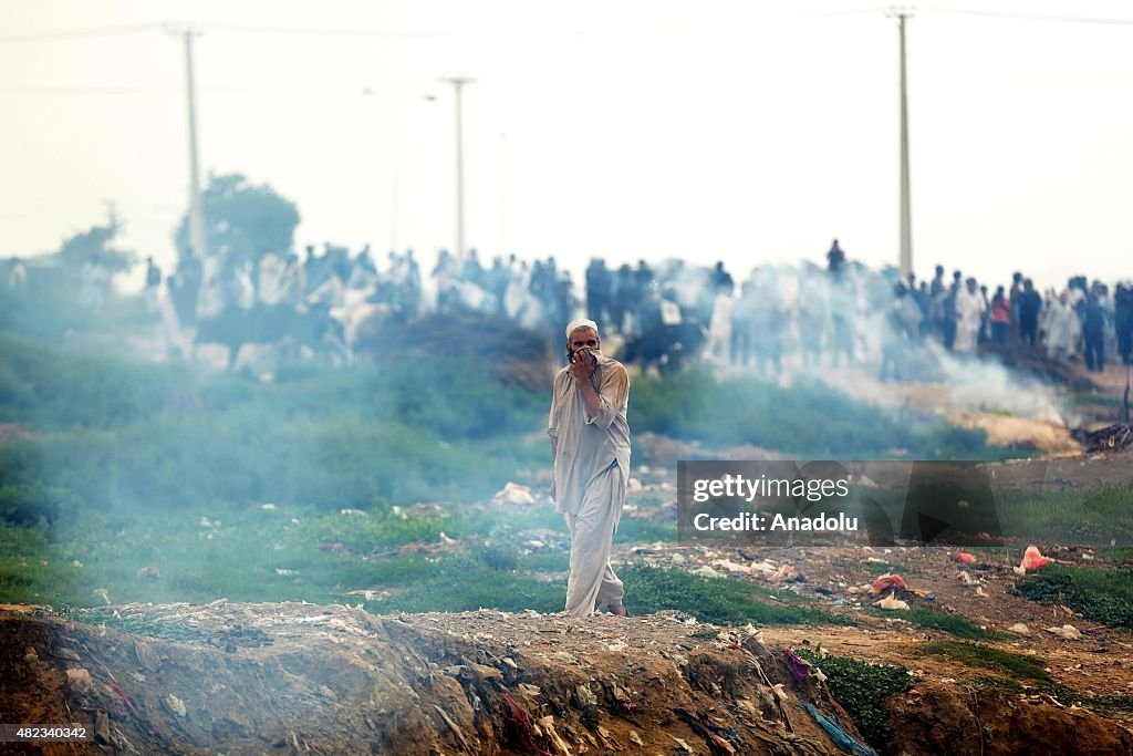 Demolishing of Afghan refugee village in Pakistan