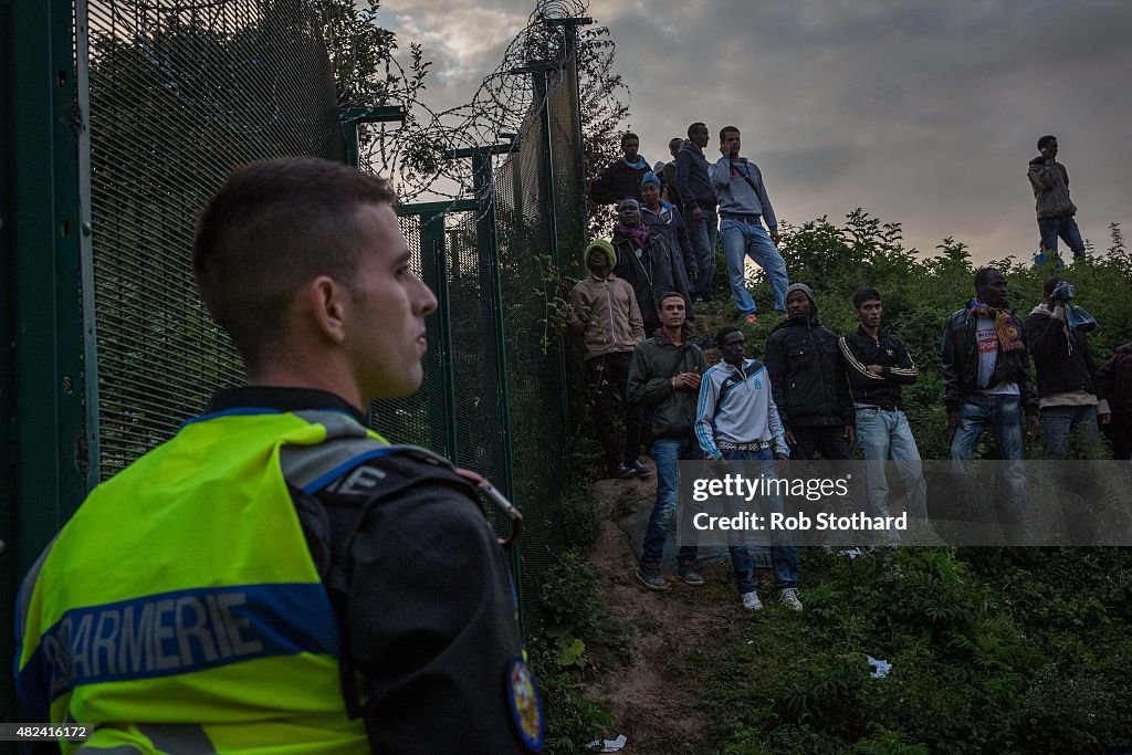 Calais Migrants Attempt To Find A Way To Reach The UK