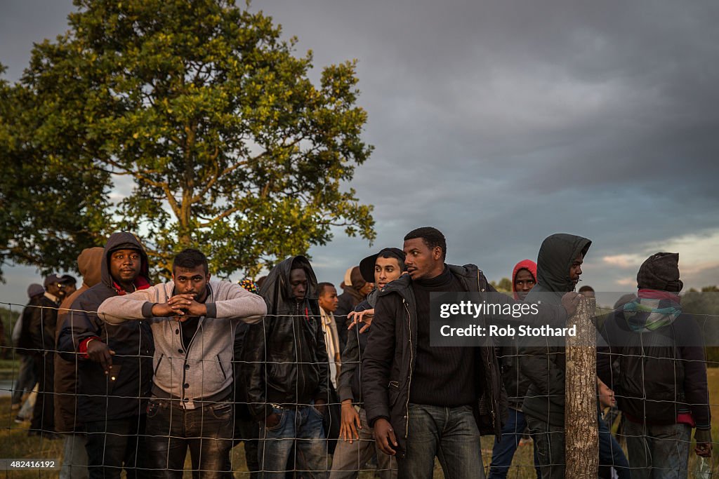 Calais Migrants Attempt To Find A Way To Reach The UK