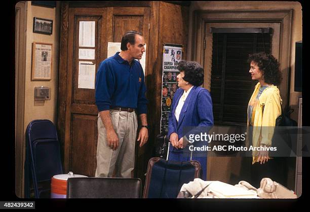 Kelly Girl" - Airdate: April 4, 1990. L-R: CRAIG T. NELSON;PAT CRAWFORD BROWN;CLARE CAREY