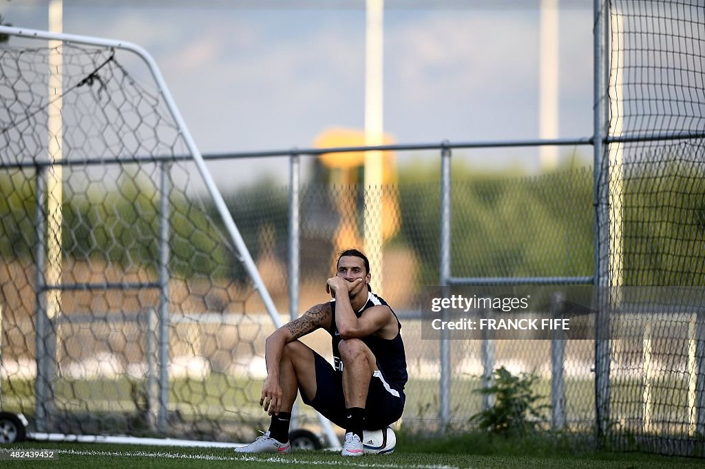 FBL-FRA-SUPERCUP-PARIS SAINT-GERMAIN-TRAINING