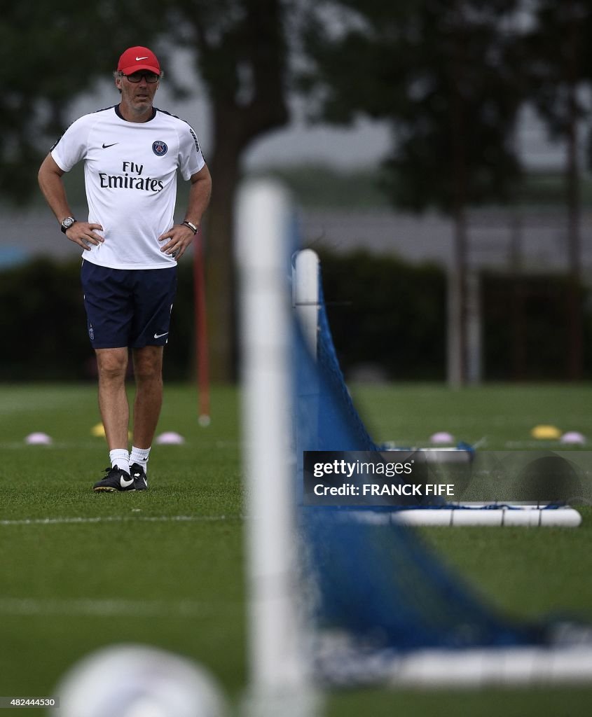 FBL-FRA-SUPERCUP-PARIS SAINT-GERMAIN-TRAINING