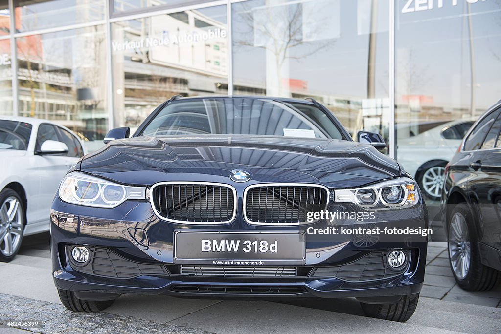 2013 BMW 318d (E90)