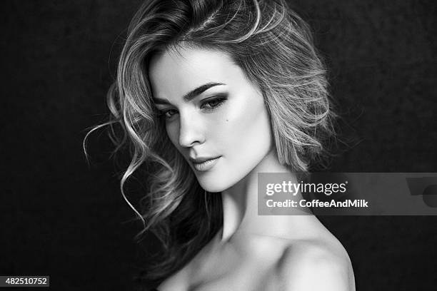 photo shot of young beautiful woman - model black and white stockfoto's en -beelden