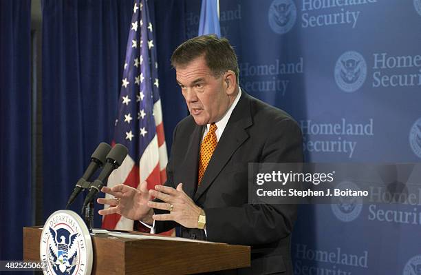Candidate Tom Ridge Security Secretary Tom Ridge Photos and Premium High Res Pictures ...