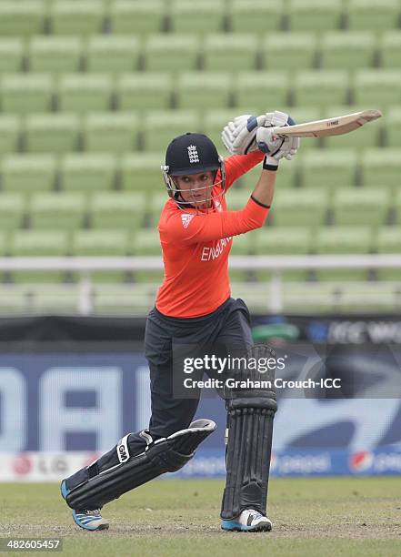 Sarah Taylor of England batting during the England Women v South Africa Women at Sher-e-Bangla Mirpur Stadium during the ICC World Twenty20...