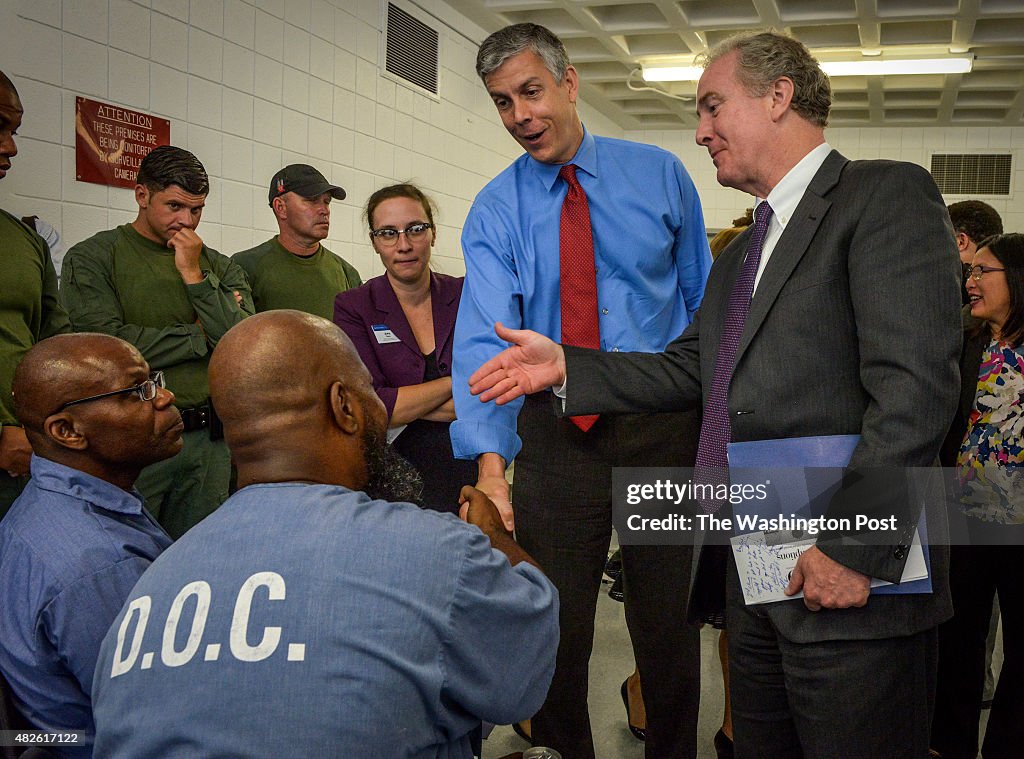 Atty Gen. Loretta Lynch and Education Secretary Arne Duncan visit inmates enrolled in an education program at a local prison in Jessup, MD.