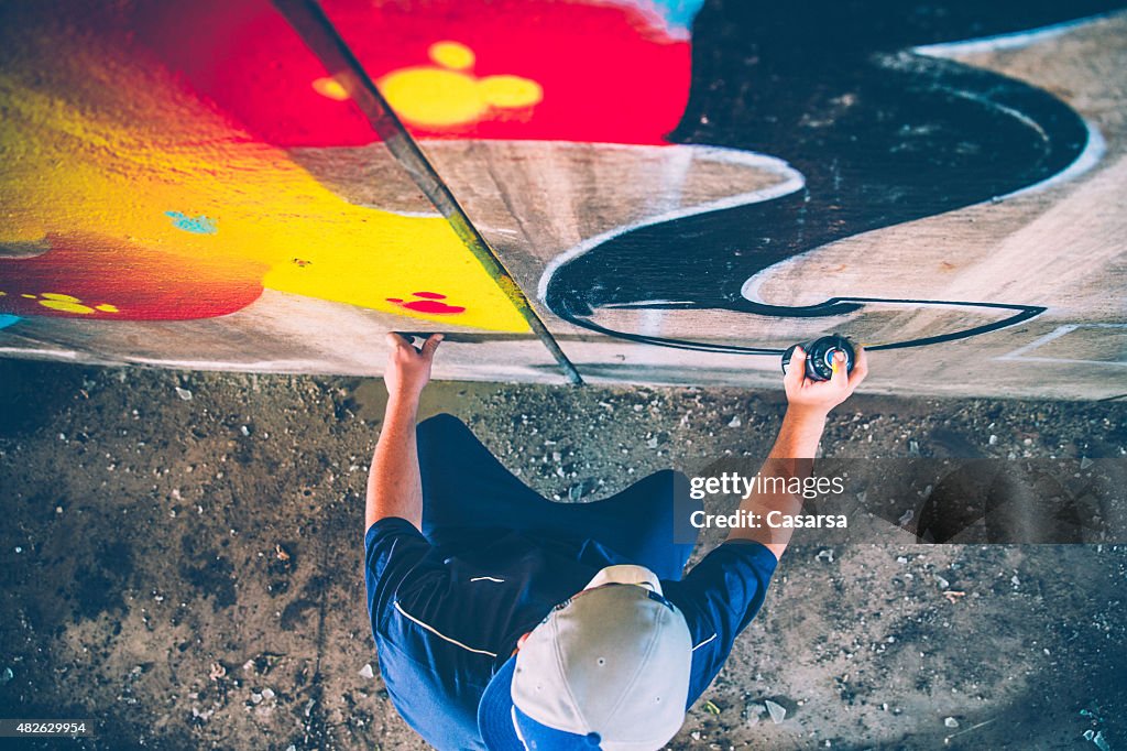 Grafitti artist at work