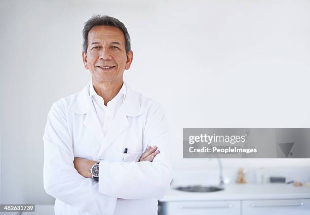 he's the best dentist you could ask for - peopleimages hospital stock pictures, royalty-free photos & images